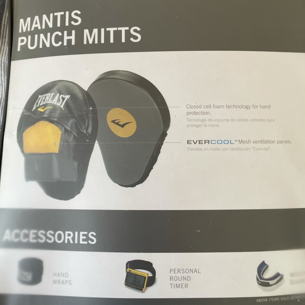 Punch Mitts for practice boxing